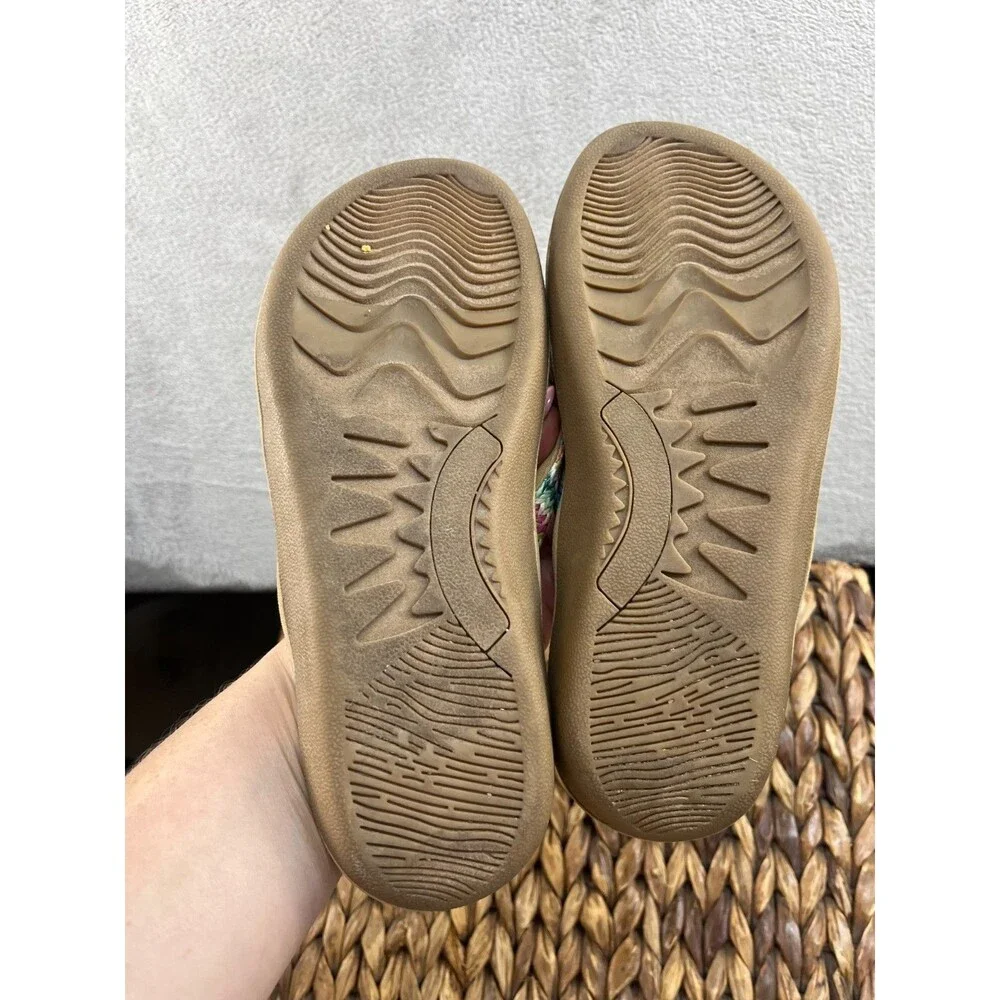 Volatile croc embossed